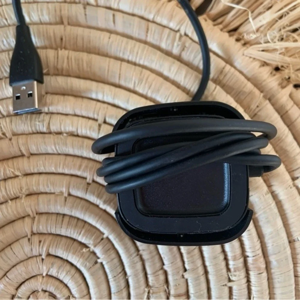FITBIT Versa 2 Smartwatch With Leather Band and Charger